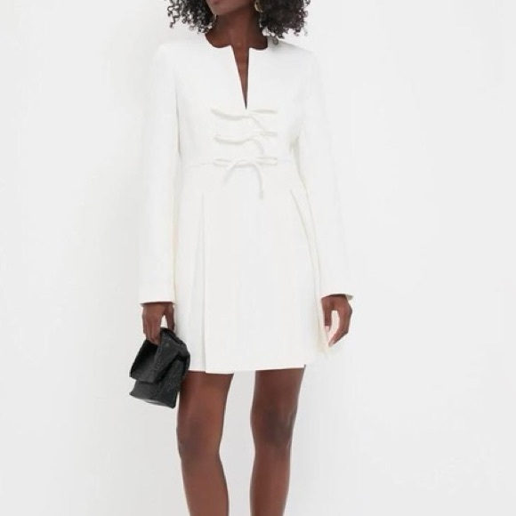Tuckernuck Dresses & Skirts - Tuckernuck White Crepe Blair Bow Coat Dress (NWT)